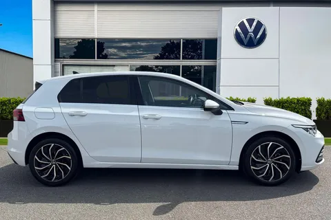 YF23XCT Volkswagen Golf 1.5 TSI (EVO) 2023MY Style Edition | Driver Assistance Pack Thumbnail #4