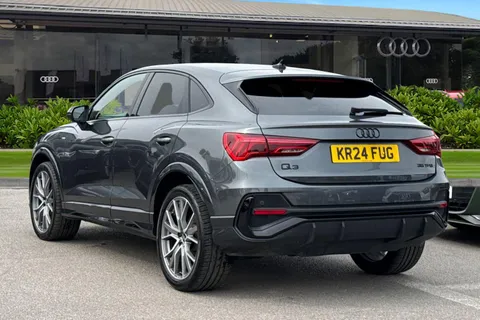 KR24FUG Audi Q3 Black Edition 35 TFSI  150 PS S tronic Thumbnail #3