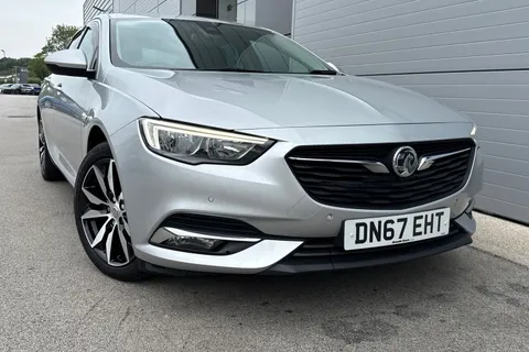 DN67EHT Vauxhall Insignia 2.0 Turbo D BlueInjection SRi Nav Grand Sport Euro 6 (s/s) 5dr Thumbnail #9
