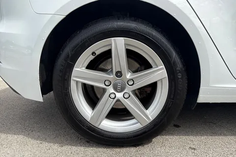 LC68SUV Audi A3 1.5 TFSI CoD 35 SE Technik Sportback Euro 6 (s/s) 5dr Thumbnail #10