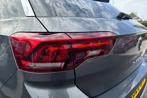 AO25OPP Volkswagen T-Roc 1.0 TSI 115 Match 5dr Thumbnail #8