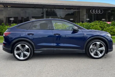 KW74NUX Audi Q4 e-tron 210kW 45 82kWh Black Edition 5dr Auto Thumbnail #4