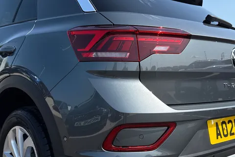 AO25OPK Volkswagen T-Roc 1.0 TSI 115 Match 5dr Thumbnail #8