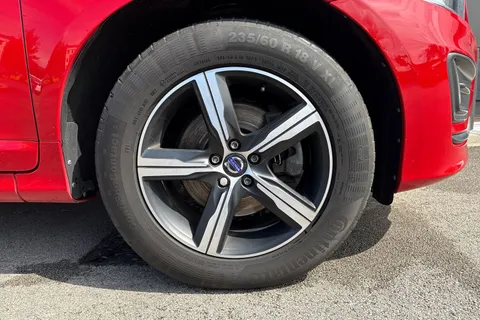 AU66RYP Volvo Xc60 2.4 D4 R-Design Lux Nav Auto AWD Euro 6 (s/s) 5dr Thumbnail #11