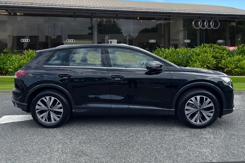KW74DKX Audi Q4 e-tron 35 Sport Auto 5dr 55kWh Thumbnail #4