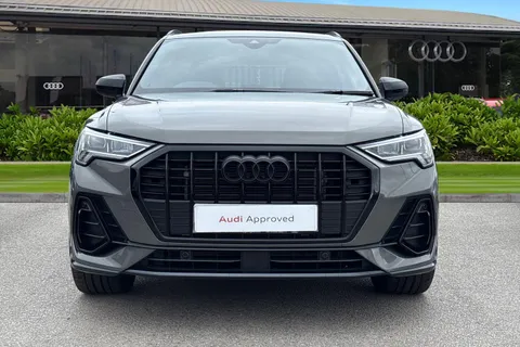 PJ74VDV Audi Q3 Black Edition 35 TFSI  150 PS S tronic Thumbnail #6