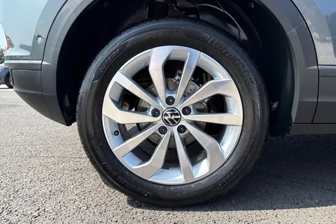 AO25OPK Volkswagen T-Roc 1.0 TSI 115 Match 5dr Thumbnail #10