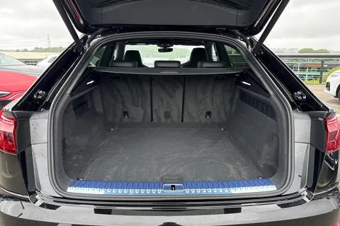 Audi SQ8 4.0 TFSI V8 Black Edition Tiptronic quattro Euro 6 (s/s) 5dr Thumbnail #7