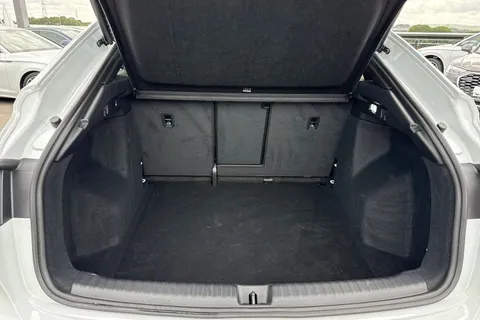 KM74SRZ Audi Q4 e-tron 210kW 45 82kWh S Line 5dr Auto [Leather] Thumbnail #7