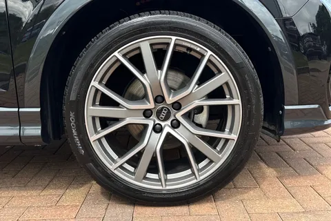 DG74ZKC Audi Q3 Black Edition 35 TFSI  150 PS S tronic Thumbnail #10