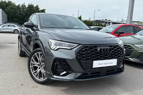 KR24FUG Audi Q3 Black Edition 35 TFSI  150 PS S tronic Thumbnail #9