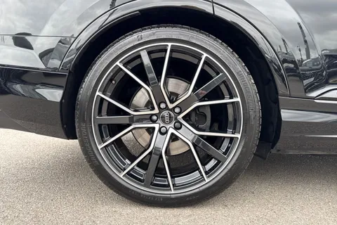 DE74HXK Audi SQ7 SUV Black Edition TFSI 507 PS tiptronic Thumbnail #11