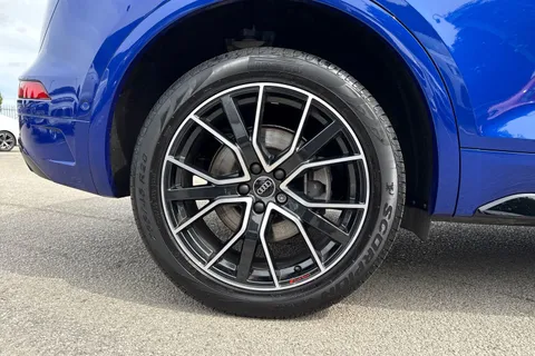 KP74DYA Audi Q5 Black Edition 45 TFSI quattro 265 PS S tronic Thumbnail #11