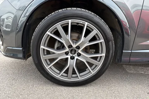 KR24FUG Audi Q3 Black Edition 35 TFSI  150 PS S tronic Thumbnail #11