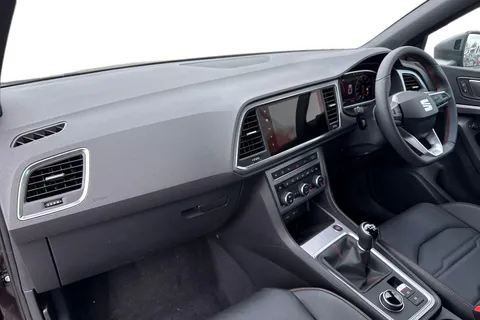  SEAT Ateca 1.5 TSI EVO FR Black Edition Euro 6 (s/s) 5dr Thumbnail #15