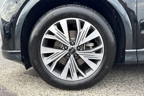 KW74DKX Audi Q4 e-tron 35 Sport Auto 5dr 55kWh Thumbnail #10
