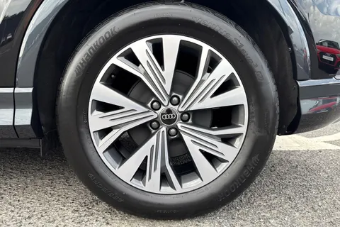 KW74DKX Audi Q4 e-tron 35 Sport Auto 5dr 55kWh Thumbnail #11