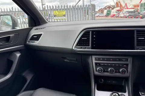  SEAT Ateca 1.5 TSI EVO FR Black Edition Euro 6 (s/s) 5dr Thumbnail #20