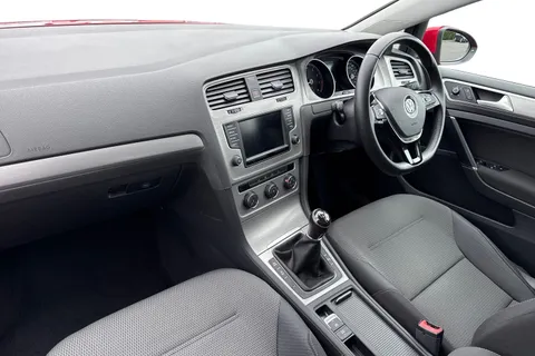 15 of 67 for VOLKSWAGEN GOLF 1.4 TSI Match 5dr