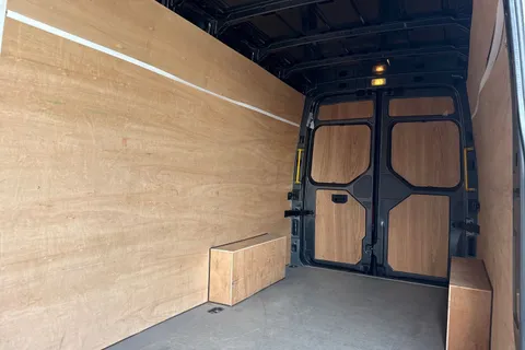 DF24ELW Volkswagen Crafter 2.0 TDI 140PS Commerce Plus High Roof Van Thumbnail #20