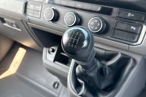 DF24ELW Volkswagen Crafter 2.0 TDI 140PS Commerce Plus High Roof Van Thumbnail #24