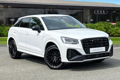 LN25RPX Audi Q2 Black Edition 35 TFSI 150 PS S tronic Thumbnail #2