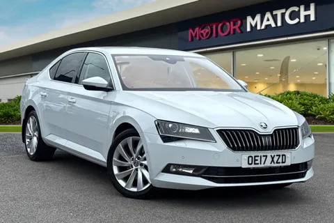 OE17XZD Škoda Superb 2.0 TSI Laurin & Klement DSG Euro 6 (s/s) 5dr Thumbnail #2