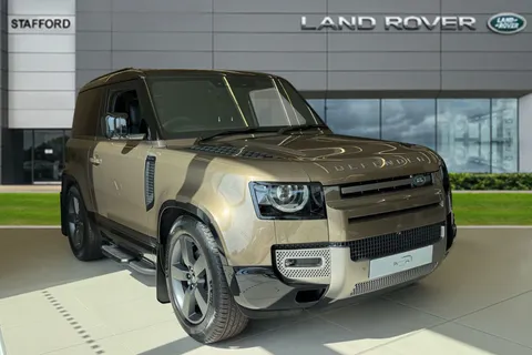 Land Rover Defender 90 3.0 D250 MHEV X-Dynamic HSE Auto 4WD Euro 6 (s/s) 3dr Thumbnail #2