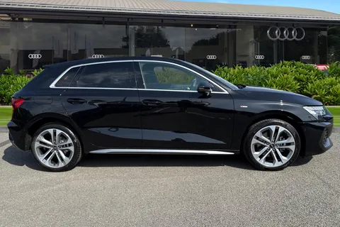 LM25TVN Audi A3 S line 40 TFSI e  204 PS S tronic Thumbnail #4