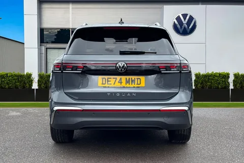 DE74MWD Volkswagen Tiguan 2.0 TDI Elegance 5dr DSG ⭐ Infotainment pack plus, HD lights, winter Pack⭐ Thumbnail #5