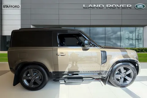 Land Rover Defender 90 3.0 D250 MHEV X-Dynamic HSE Auto 4WD Euro 6 (s/s) 3dr Thumbnail #6