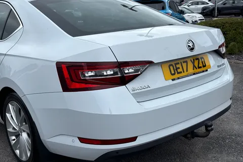 OE17XZD Škoda Superb 2.0 TSI Laurin & Klement DSG Euro 6 (s/s) 5dr Thumbnail #8