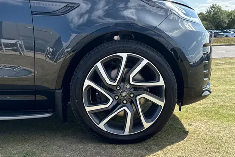 Land Rover Discovery 3.0 D350 MHEV Dynamic HSE Auto 4WD Euro 6 (s/s) 5dr Thumbnail #9