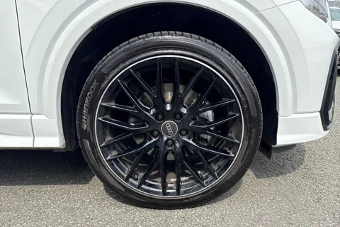 LN25RPX Audi Q2 Black Edition 35 TFSI 150 PS S tronic Thumbnail #10