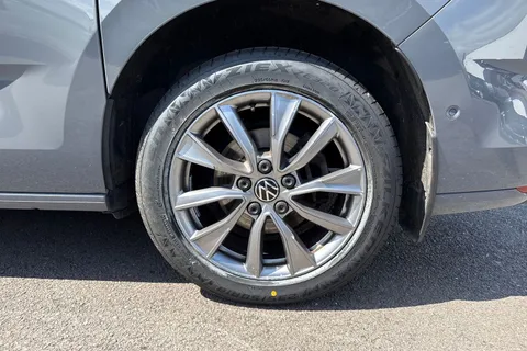 BG22CPU Volkswagen Multivan 1.4 TSI eHybrid Energetic 5dr DSG Thumbnail #11