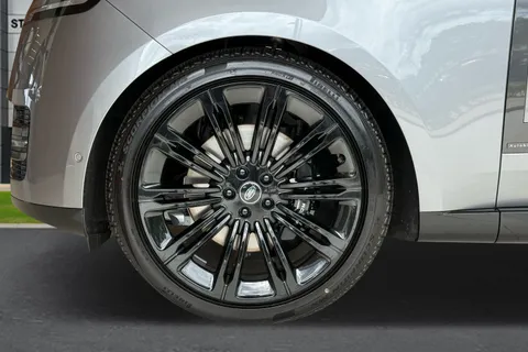 Land Rover Range Rover 3.0 D350 MHEV Autobiography Auto 4WD Euro 6 (s/s) 5dr Thumbnail #9