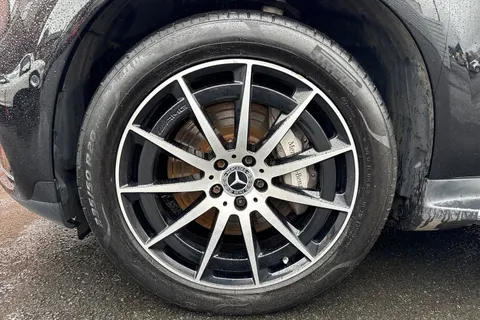 GY71XNG Mercedes-Benz Eqc EQC 400 80kWh AMG Line Auto 4MATIC 5dr Thumbnail #10