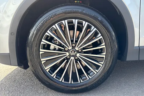 Volkswagen Tiguan 2.0 TDI Match DSG Euro 6 (s/s) 5dr Thumbnail #11