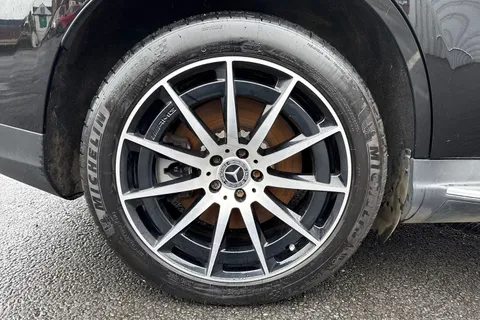 GY71XNG Mercedes-Benz Eqc EQC 400 80kWh AMG Line Auto 4MATIC 5dr Thumbnail #11