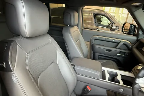 Land Rover Defender 90 3.0 D250 MHEV X-Dynamic HSE Auto 4WD Euro 6 (s/s) 3dr Thumbnail #11