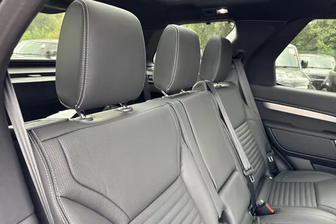 Land Rover Discovery 3.0 D350 MHEV Dynamic HSE Auto 4WD Euro 6 (s/s) 5dr Thumbnail #13