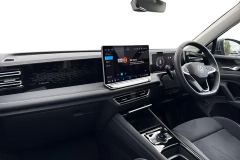 DE74MWD Volkswagen Tiguan 2.0 TDI Elegance 5dr DSG ⭐ Infotainment pack plus, HD lights, winter Pack⭐ Thumbnail #16