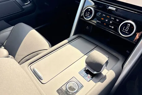 Land Rover Discovery 3.0 D350 MHEV Dynamic HSE Auto 4WD Euro 6 (s/s) 5dr Thumbnail #17