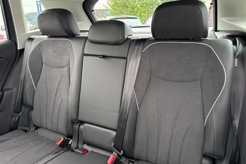 DE74MWD Volkswagen Tiguan 2.0 TDI Elegance 5dr DSG ⭐ Infotainment pack plus, HD lights, winter Pack⭐ Thumbnail #20