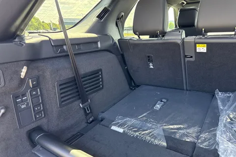 Land Rover Discovery 3.0 D350 MHEV Dynamic HSE Auto 4WD Euro 6 (s/s) 5dr Thumbnail #30