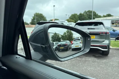 DE74MWD Volkswagen Tiguan 2.0 TDI Elegance 5dr DSG ⭐ Infotainment pack plus, HD lights, winter Pack⭐ Thumbnail #41