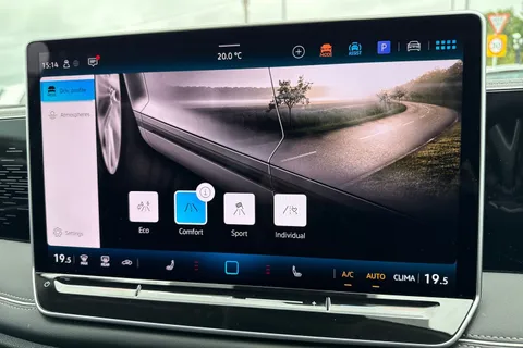 DE74MWD Volkswagen Tiguan 2.0 TDI Elegance 5dr DSG ⭐ Infotainment pack plus, HD lights, winter Pack⭐ Thumbnail #48