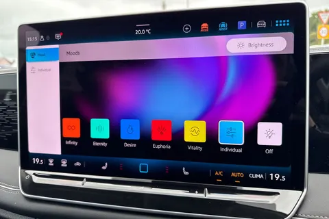 DE74MWD Volkswagen Tiguan 2.0 TDI Elegance 5dr DSG ⭐ Infotainment pack plus, HD lights, winter Pack⭐ Thumbnail #54