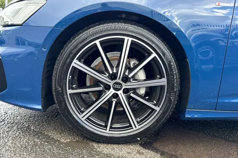 Audi A6 Avant 2.0 TDI 40 Black Edition S Tronic quattro Euro 6 (s/s) 5dr Thumbnail #11