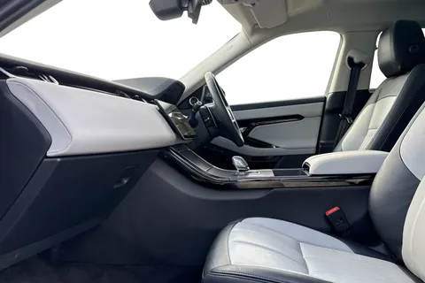 KW73CVU Land Rover Range Rover Evoque 2.0 D200 Dynamic SE 5dr Thumbnail #4